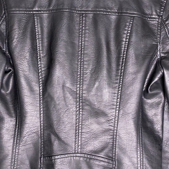 Blank NYC Vegan Moto Jacket Looks New Size XS Gold Tone Hardware Retail $125 - Picture 4 of 14